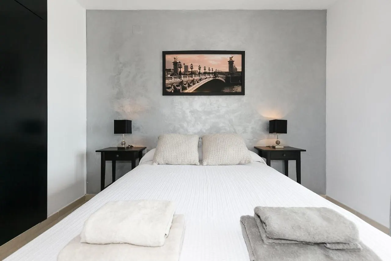 Uhc Los Flamencos Family Apartments Miami Playa