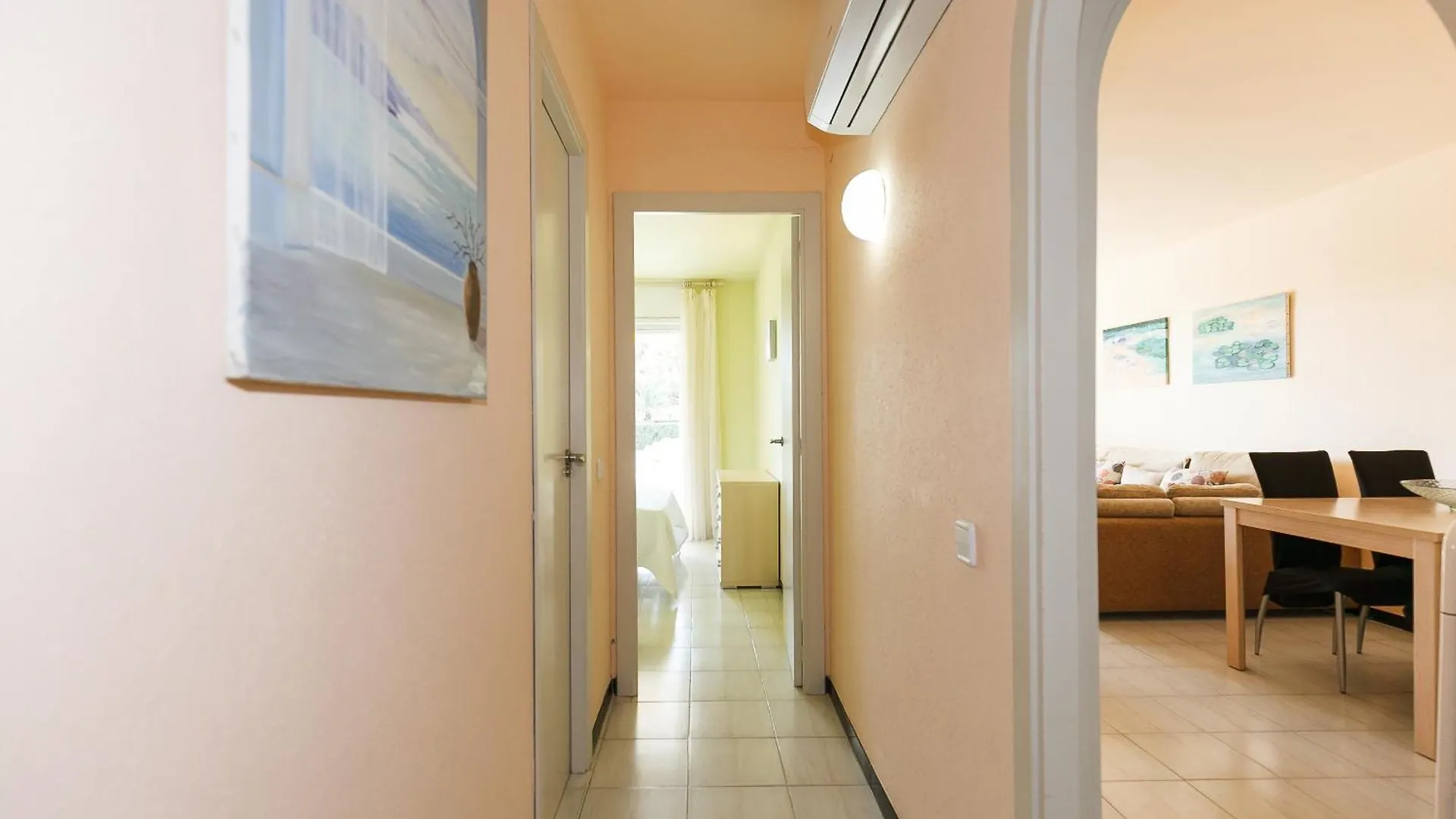 Uhc Los Flamencos Family Apartments Miami Playa
