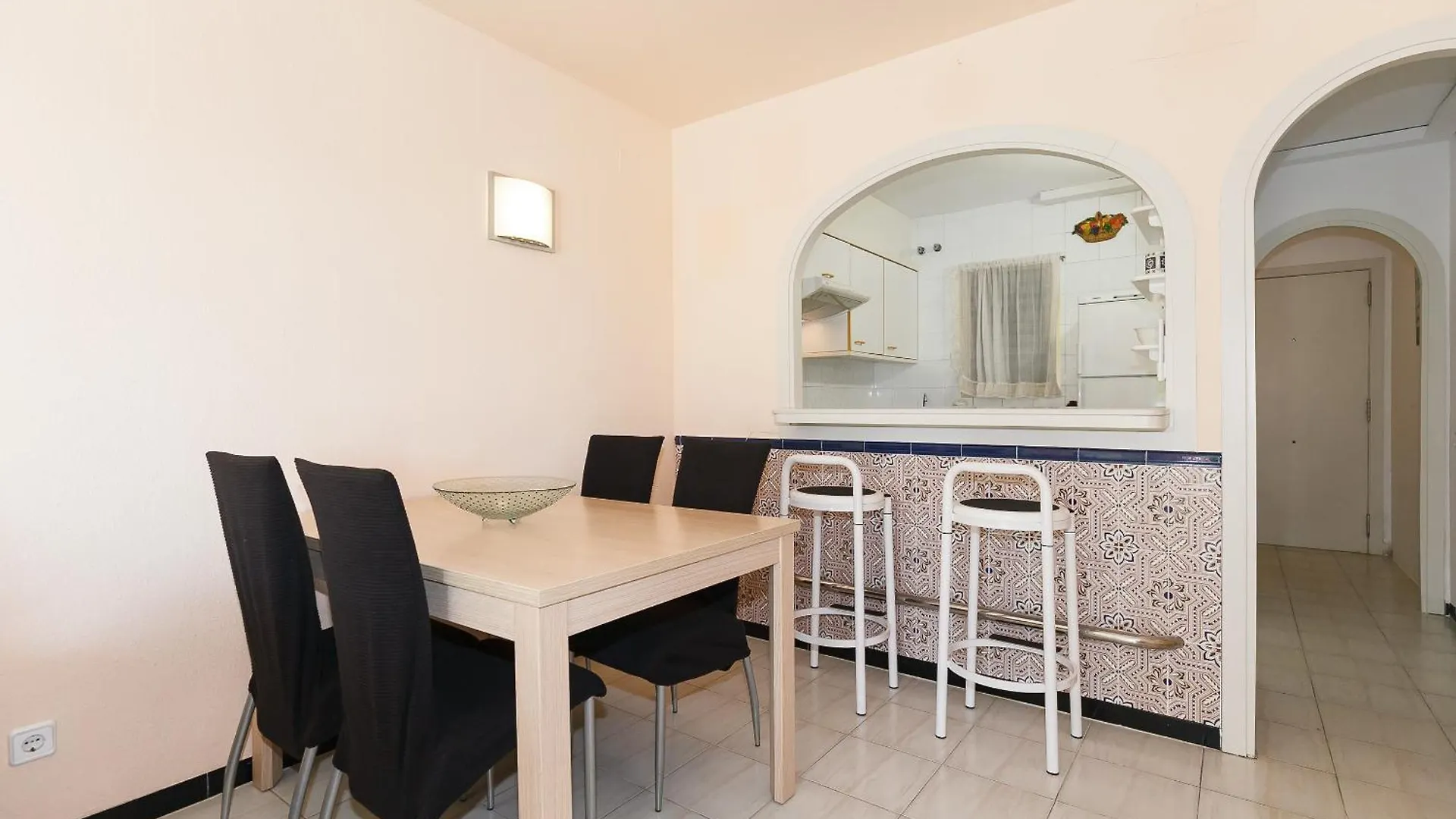 Uhc Los Flamencos Family Apartments Miami Playa