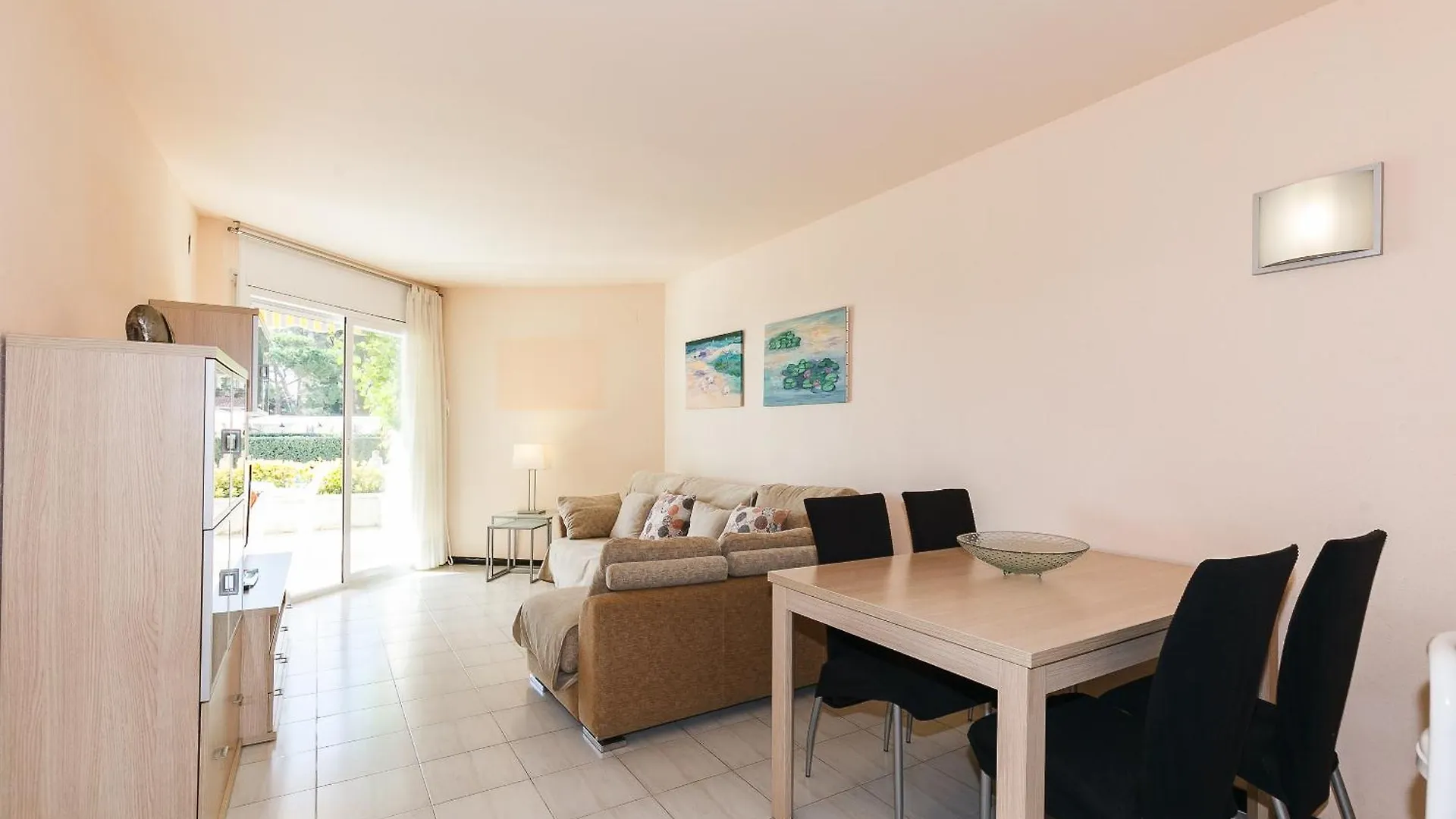 Uhc Los Flamencos Family Apartments Miami Playa İspanya