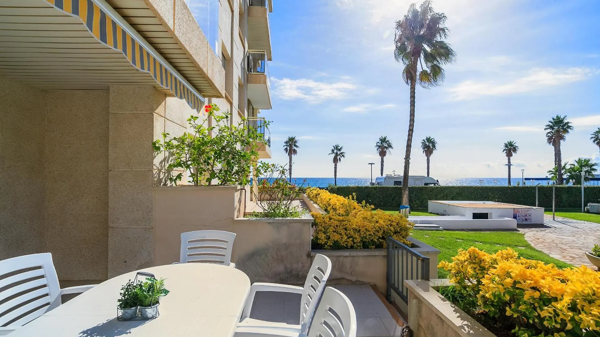 Uhc Los Flamencos Family Apartments Miami Playa