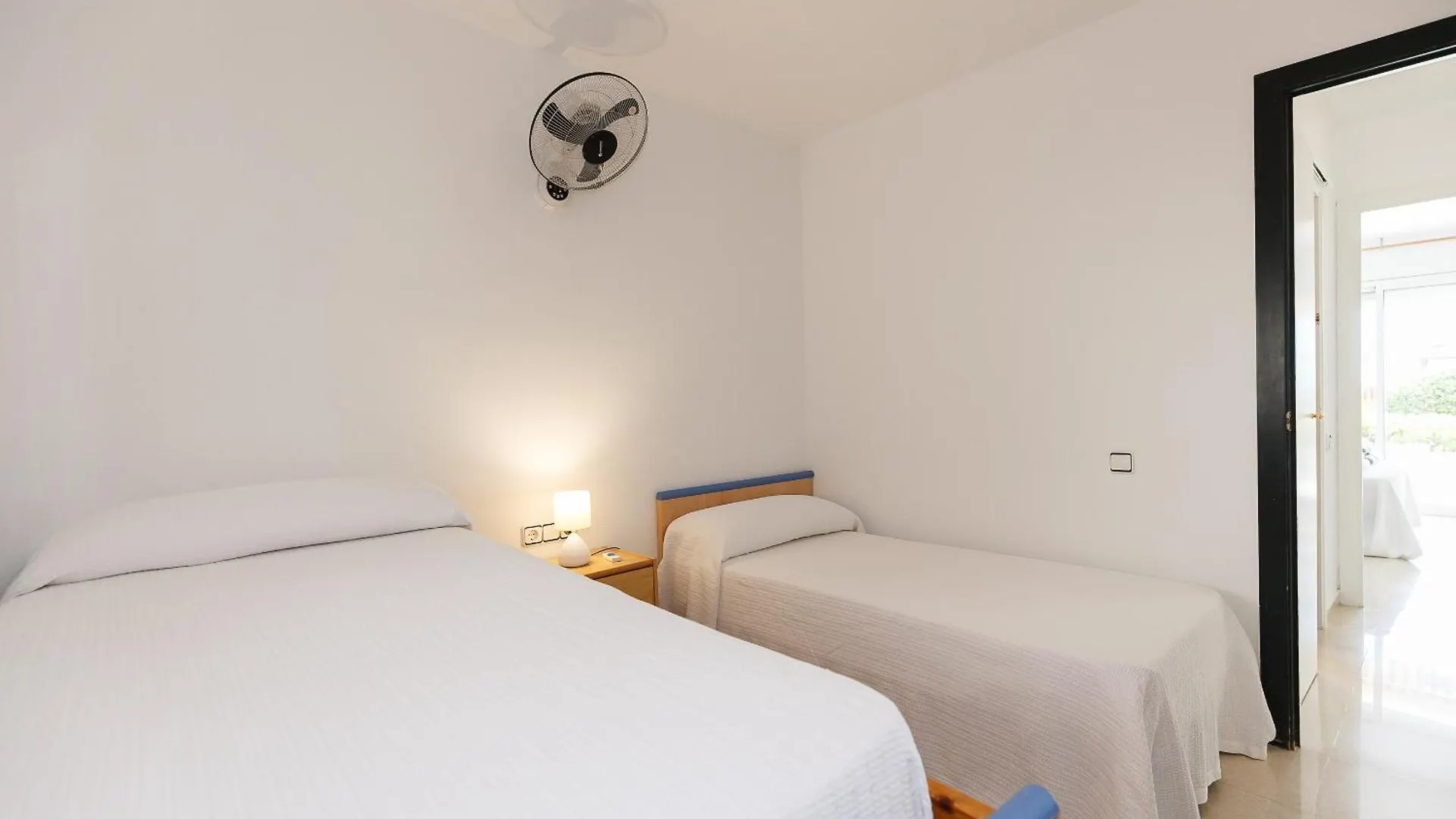 Uhc Los Flamencos Family Apartments Miami Playa