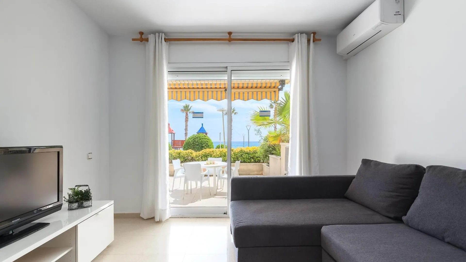 Uhc Los Flamencos Family Apartments Miami Playa